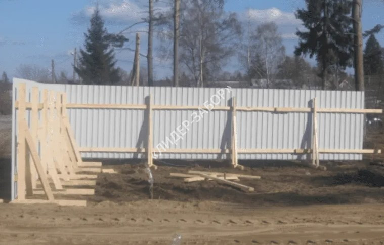 Цена Временный забор для стройки на участке загородом в Москве Купить Временный забор для стройки на участке загородом